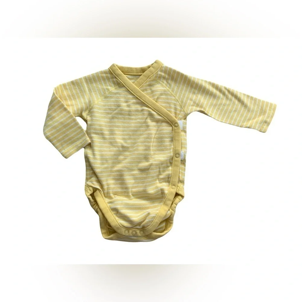 Moon and Back By Hanna Andersson Size 70, 6-12 Months Yellow Wrap Bodysuit